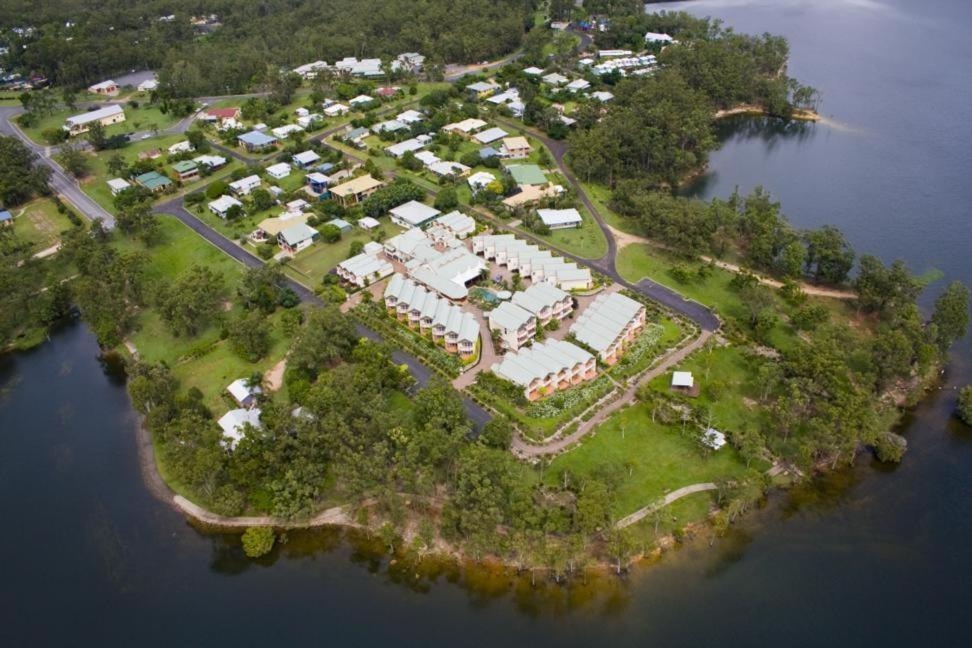 Tinaroo Lake Resort Экстерьер фото